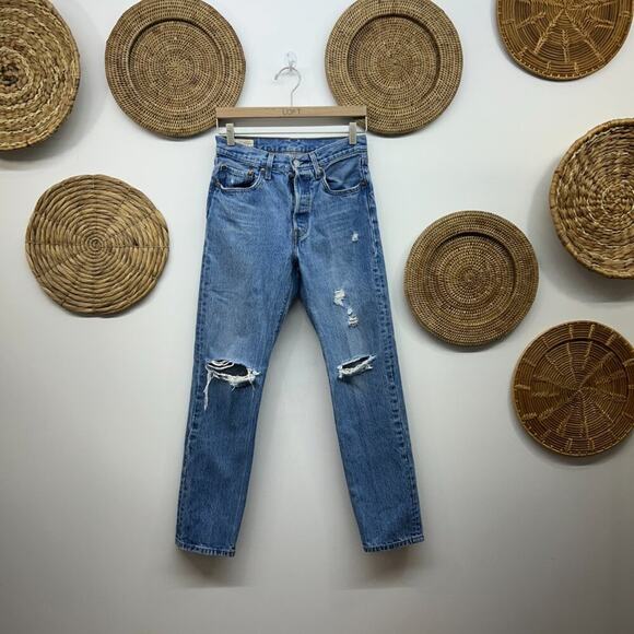 Levi's High Waist High Rise Button Fly Distressed Jeans 26 x 30 Inseam - Picture 1 of 7
